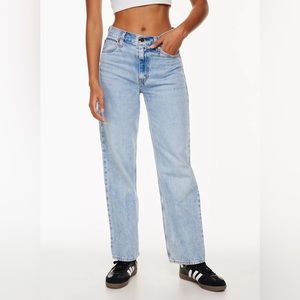 Levi’s Dad Jean in Charlie Boy- Size 27